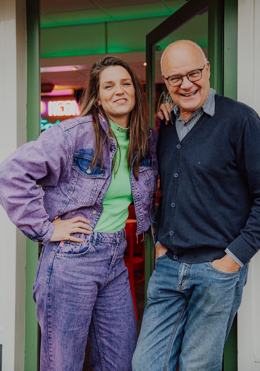 Kelly en Paul in de werkplaats in Nijverdal